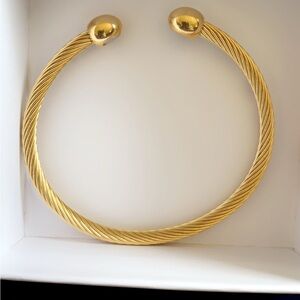 Calmi adjustable Gold Bracelet